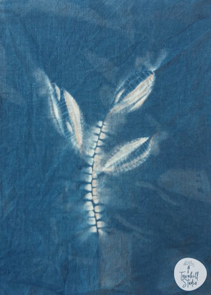 4 Designs to Discover and Learn in Guntai Stitched Shibori 3 Three leaved indigo shibori design
