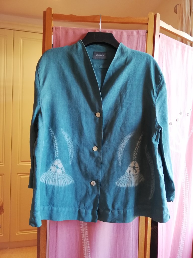 5 Ideas for Sustainable Fashion: Ways to Upcycle with Shibori 7 An upcycled shibori jacket with eucalyptus motifs