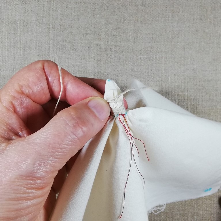 How to Make a Beautiful Butterfly in Shibori in 4 Steps 6 how to create a shibori maki age shape 3