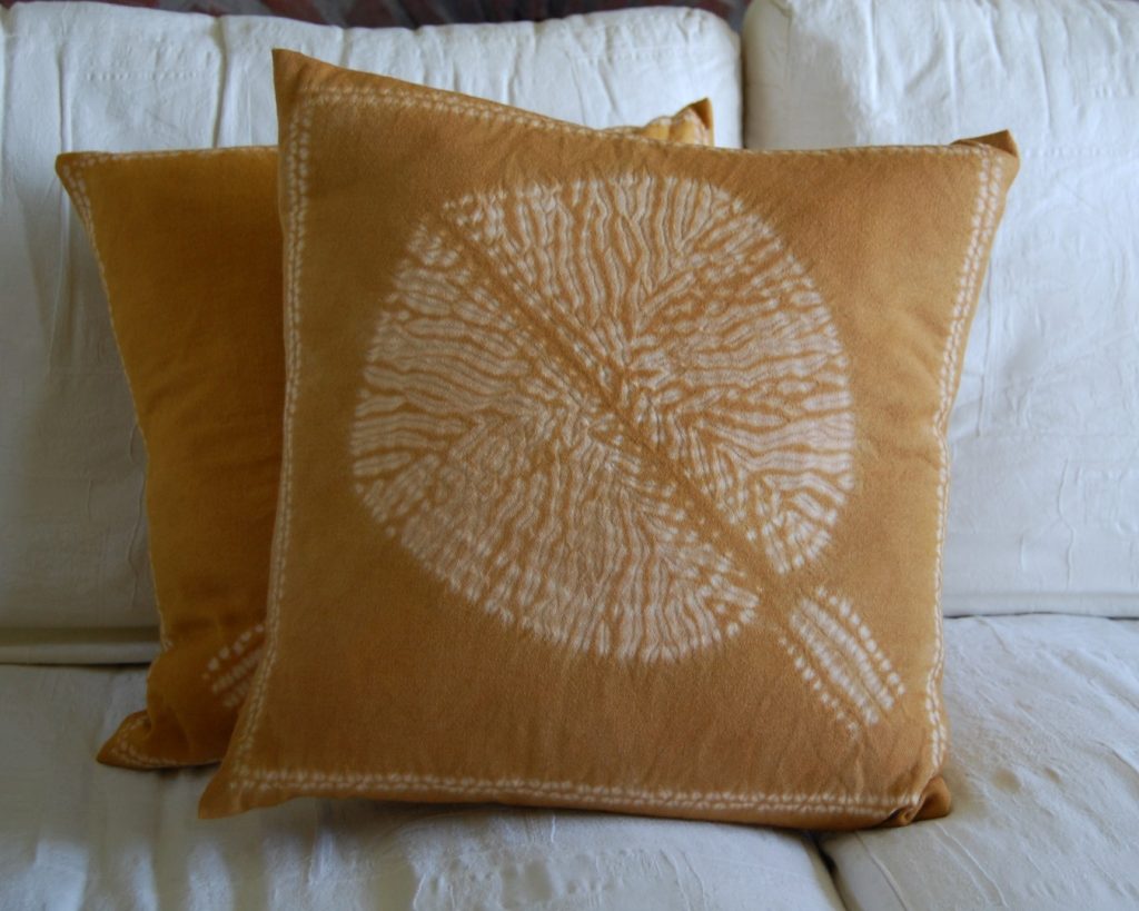 How to Shibori with Natural Dyes 12 shibori with onion skin on wool 2